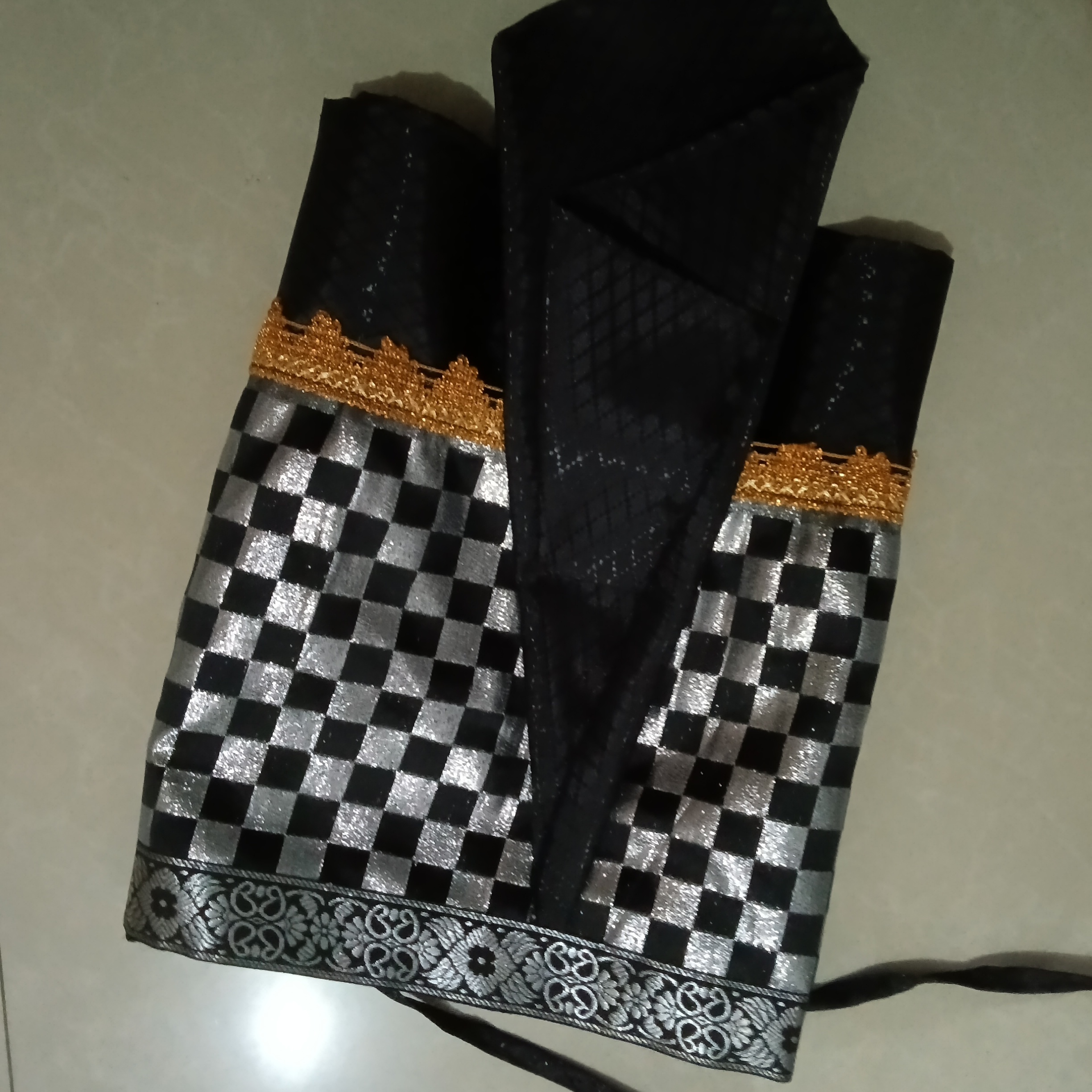 Wastra bedogol/ togog